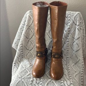 Brand new in box Roper boots